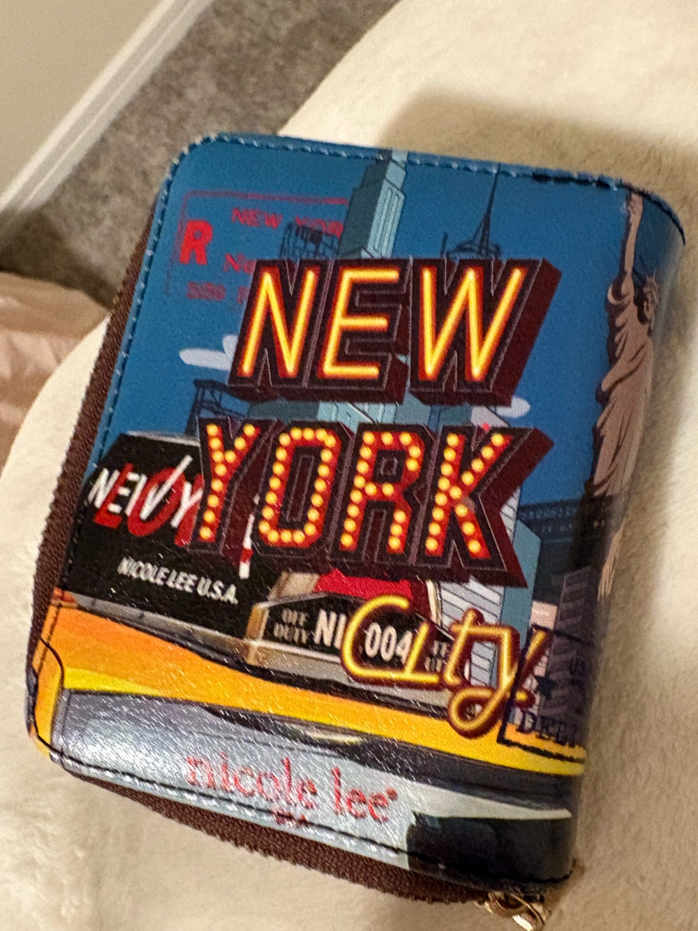 Nicole Lee New York Sign Graphic Wallet - Blue & Yellow